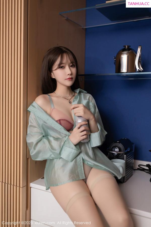 鱼子酱fish  [XiuRen]高清写真图 2023.11.24 No.7721 鱼子酱Fish 日本旅拍第12张图片